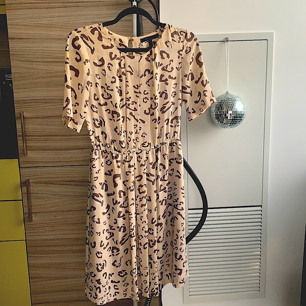 ✅ $10 ADD-ON ONLY ✅ BCBG Max Azria Cream Leopard Print Dress XS ✅ $10 ADD-ON ON✅ - Picture 1 of 15